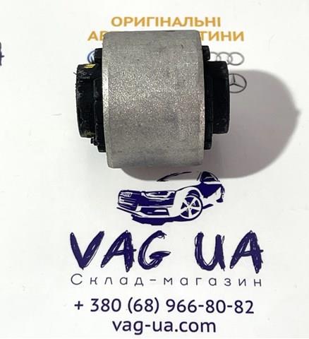 8K0407182C Сайлентблок переднего нижнего рычага купить Черкассы