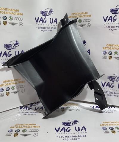 Решетка бампера переднего внутренняя правая 8W0121763A VAG
