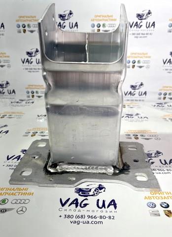 VAG 8W0807134 Кронштейн усилителя переднего бампера в наличии Каменское