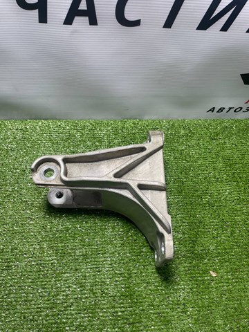Кронштейн подушки (опоры) двигателя, задней 113333NF0A NISSAN