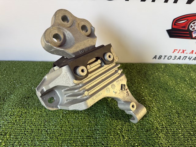 Левая подушка двигателя 68418876AB CHRYSLER