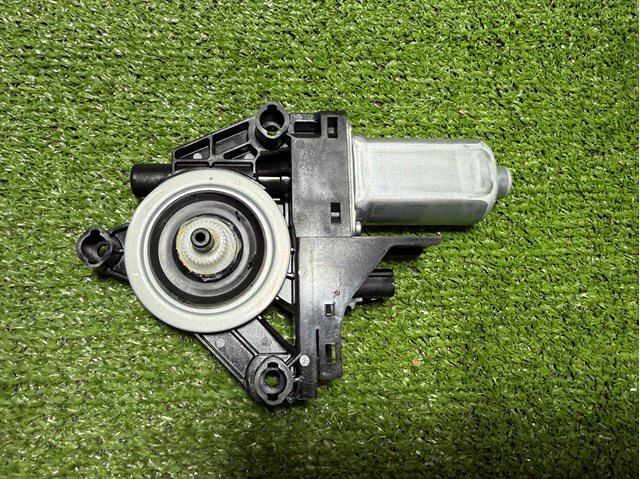 CHRYSLER 931402103 Мотор стеклоподъемника двери задней левой в наличии Кривой Рог