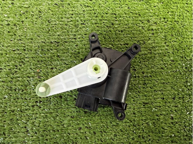 GZ1CU00091 CHRYSLER Привод заслонки печки купить в Каменское