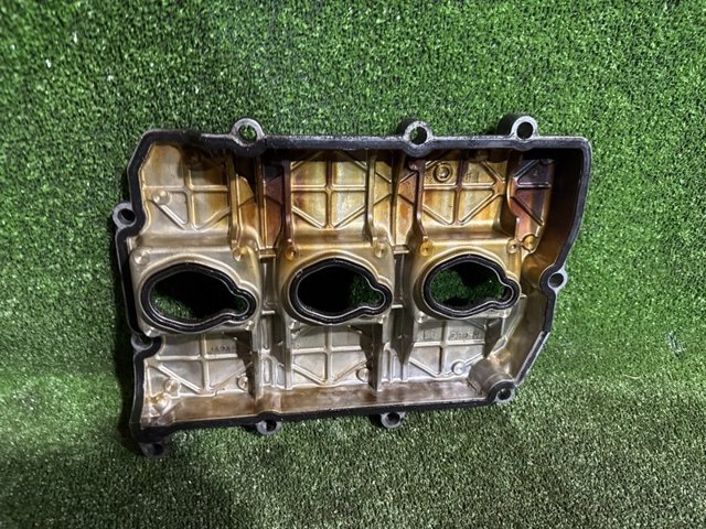 Крышка клапанная, правая 13265AA320 SUBARU