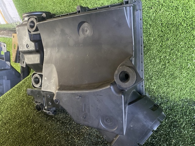 13717583725 BMW Корпус фильтра купить в Полтава
