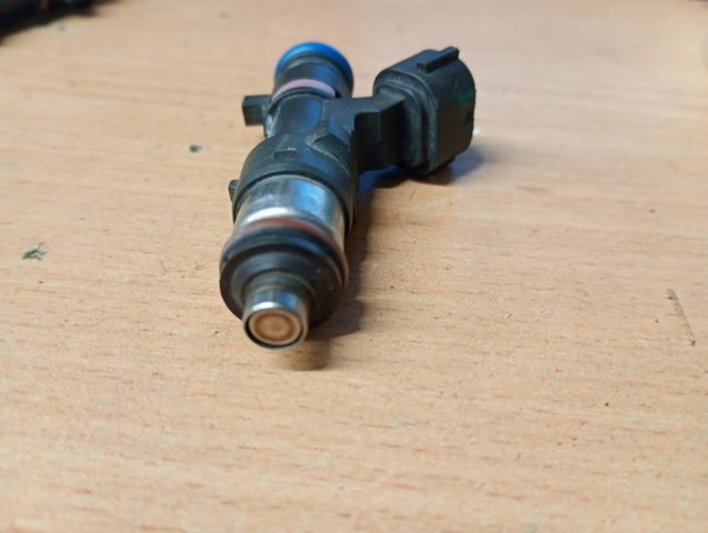 166007S00A NISSAN Форсунка впрыска топлива купить в Черновцы