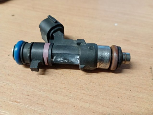 Форсунка дизельная в сборе 166007S00A NISSAN