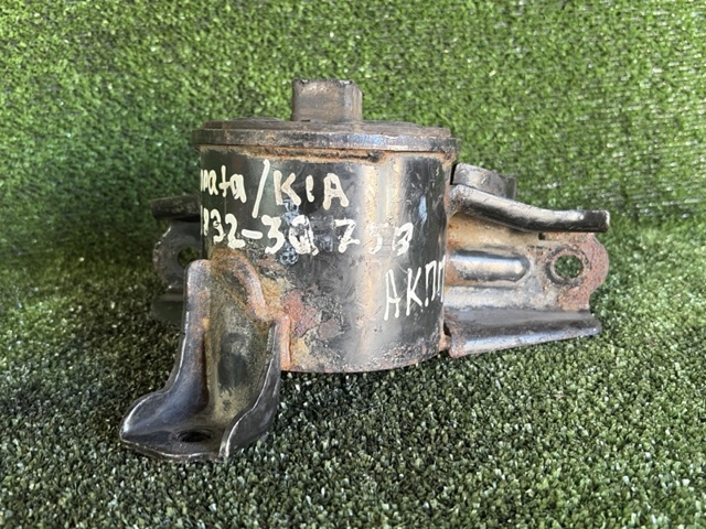 218303Q750 HYUNDAI Левая подушка двигателя купить в Полтава
