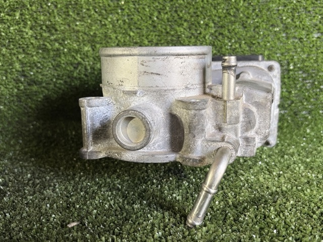 TOYOTA 2203031020 Дроссельная заслонка в сборе в наличии Николаев