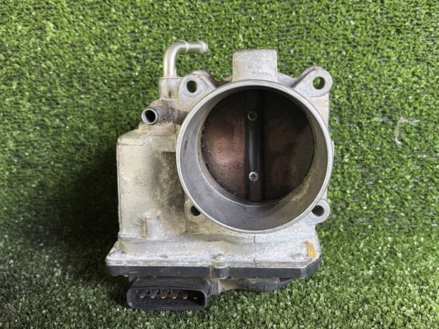TOYOTA 2203031020 Дроссельная заслонка в наличии Павлоград