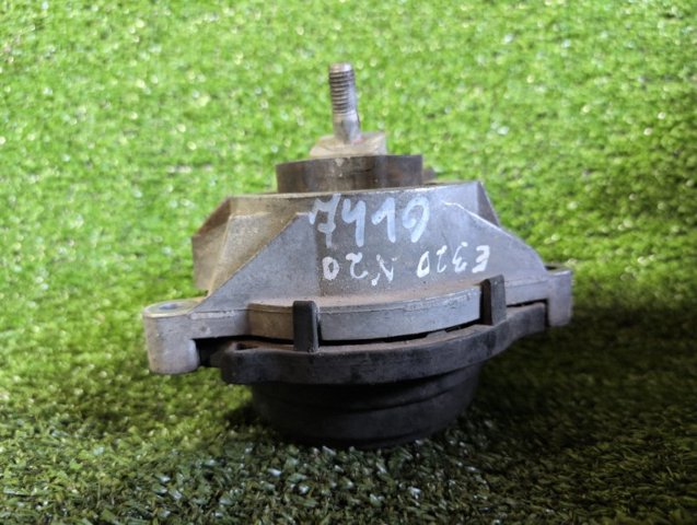 Подушка (опора) двигателя, левая 22116856183 BMW
