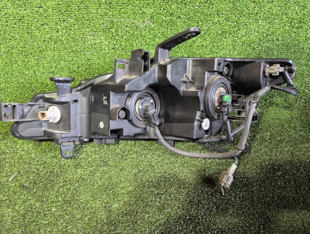 NISSAN 260101AA0A Правая фара в наличии Каменское