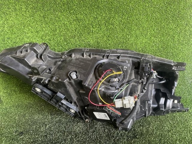 NISSAN 260103NL5A Правая фара в наличии Ровно