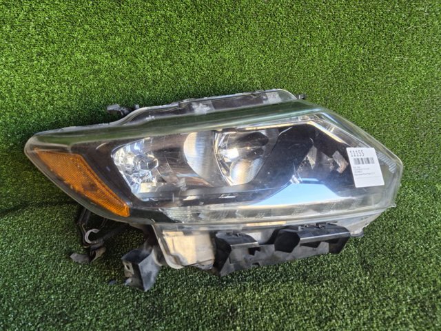Фара правая 260104BA0A NISSAN