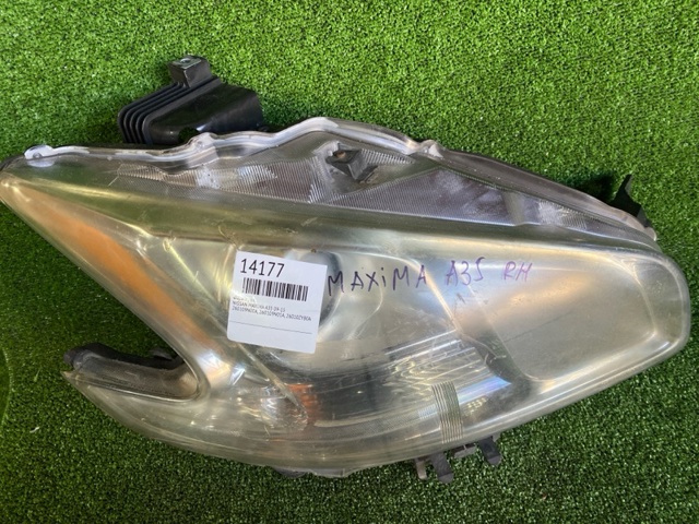 NISSAN 260109N00A Правая фара в наличии Николаев