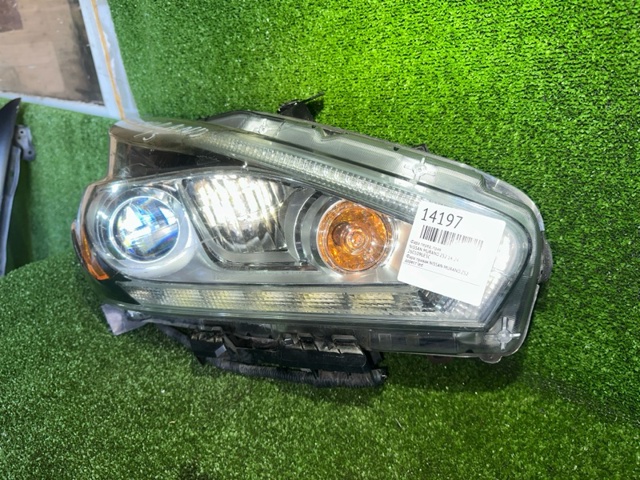 Правая блок фара 260109UE5C NISSAN