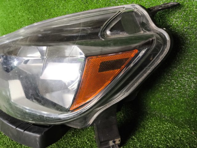 NISSAN 260603YU0A Левая фара в наличии Ужгород