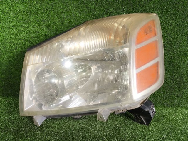 Основная фара в сборе левая 260607S026 NISSAN
