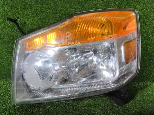 Фары 26060ZQ00A NISSAN