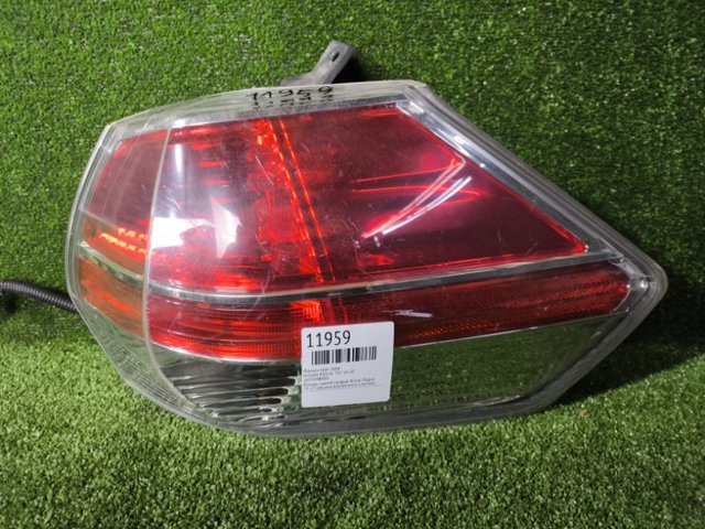 Задний правый внешний фонарь 265504BA0A NISSAN