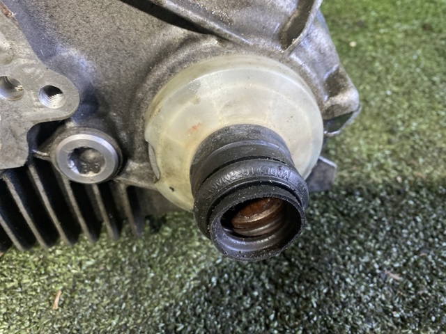 27107574777 BMW Раздатка (коробка раздаточная) купить в Ирпень
