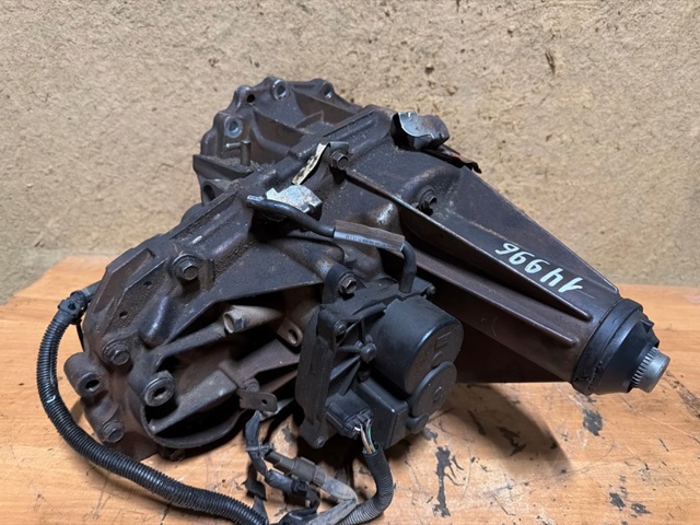 33100EA301 NISSAN Раздатка (коробка раздаточная) купить в Ирпень