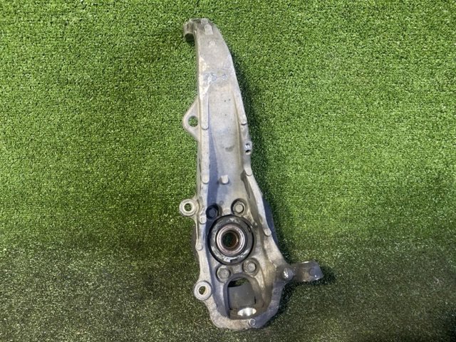 NISSAN 40014EG000 Цапфа передняя правая в наличии Черкассы