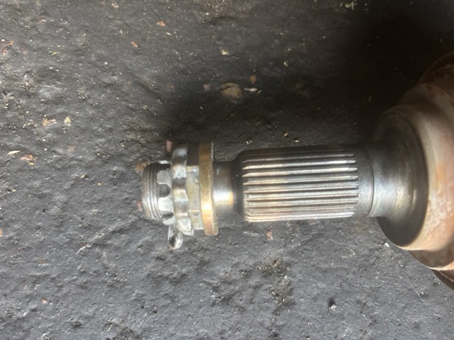 Полуось задняя, правая 4234026010 TOYOTA