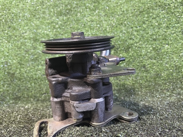 4432033100 TOYOTA Насос гидроусилителя руля (ГУР) купить в Николаев