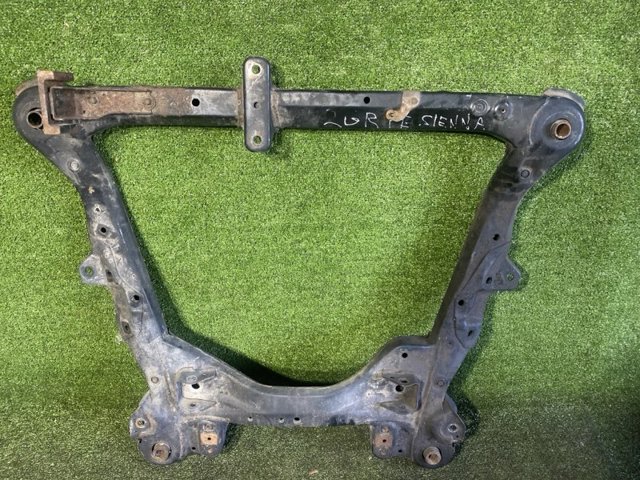 Балка передней подвески 5110008010 TOYOTA