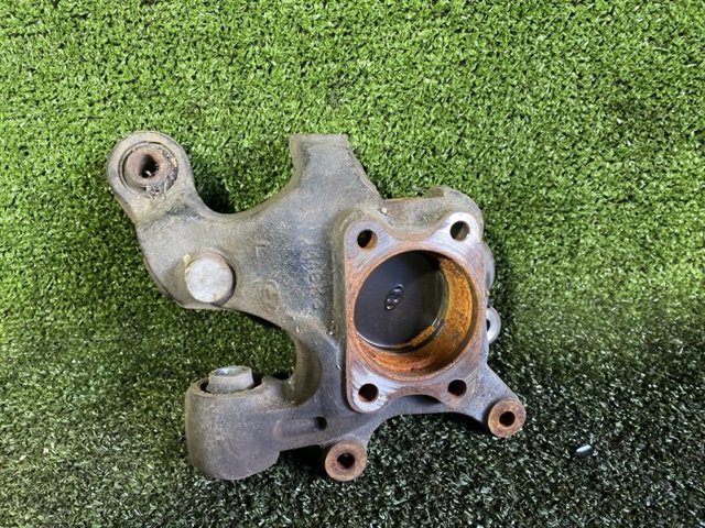 Кулак поворотный левый 527103K050 HYUNDAI