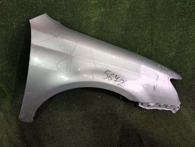 Правое крыло 53811AC050 TOYOTA