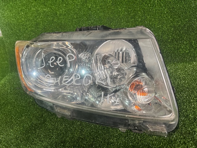 Правая блок фара 55079380AG CHRYSLER