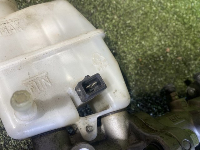 585004R102 HYUNDAI купить в Черновцы