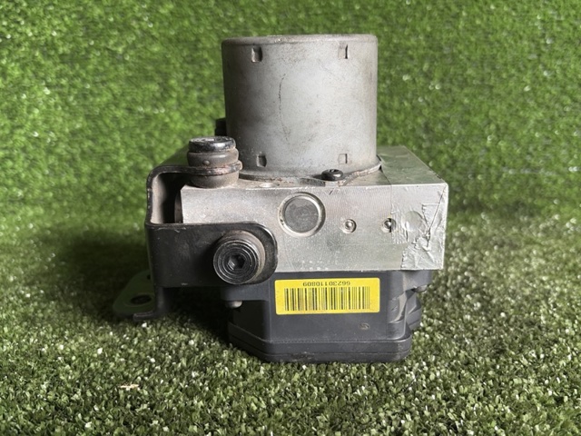 589201U000 HYUNDAI Блок АБС купить в Украина