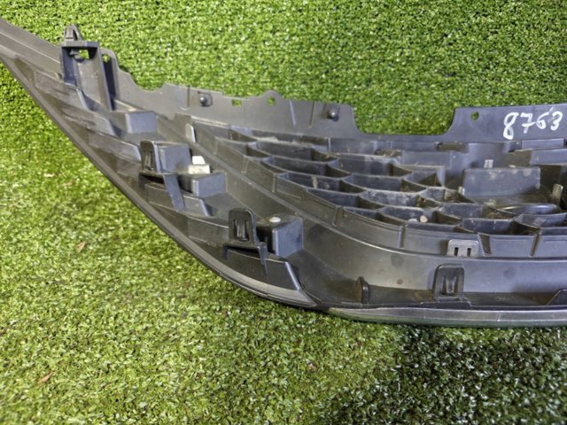 Облицовка радиатора 623103YU0A NISSAN