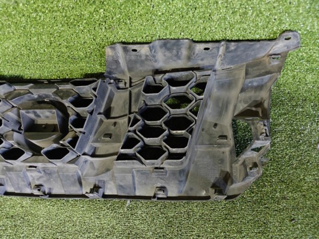 62310EA000 NISSAN Решетка радиатора купить в Черкассы