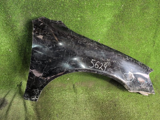 Боковая часть передняя правая 631128J030 NISSAN