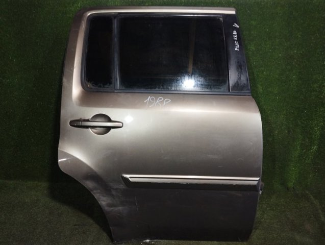 Задняя правая дверь 67510SZAA90ZZ HONDA