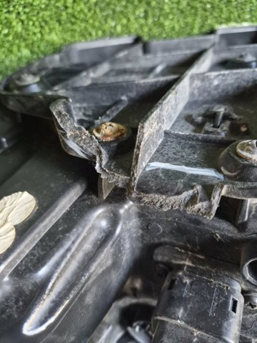 68145672AD CHRYSLER Фара правая купить в Украина
