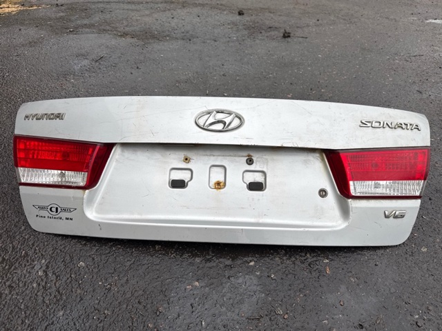 692003K022 HYUNDAI Крышка багажника купить в Николаев