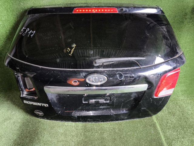 Дверь задняя багажная 737001U000 HYUNDAI