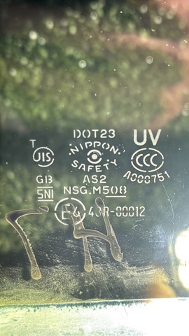 Стекло двери передней левой 803014GA0A NISSAN
