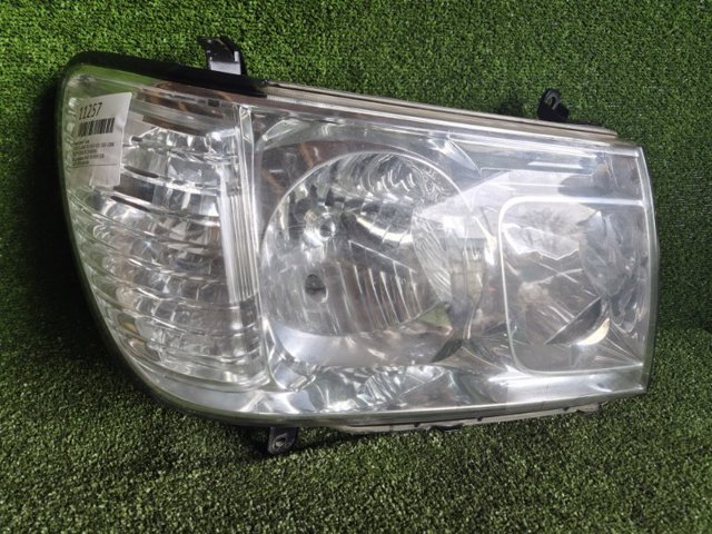 Фара правая 8101060061 TOYOTA