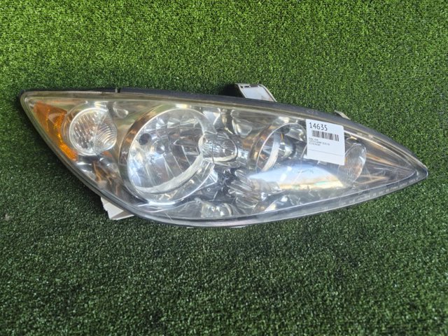 Фара передняя правая 8111006180 TOYOTA