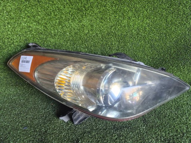 Вставка фары правой 81110AA080 TOYOTA