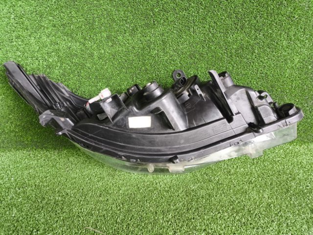 Вставка фары левой 8115007121 TOYOTA