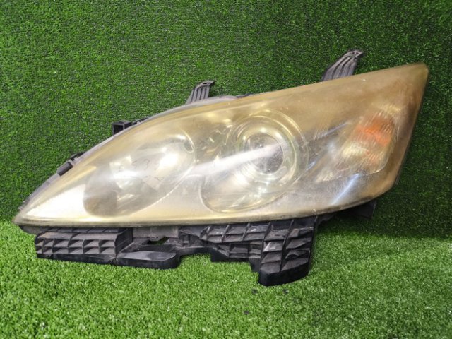 Фара основная левая 8117033670 TOYOTA