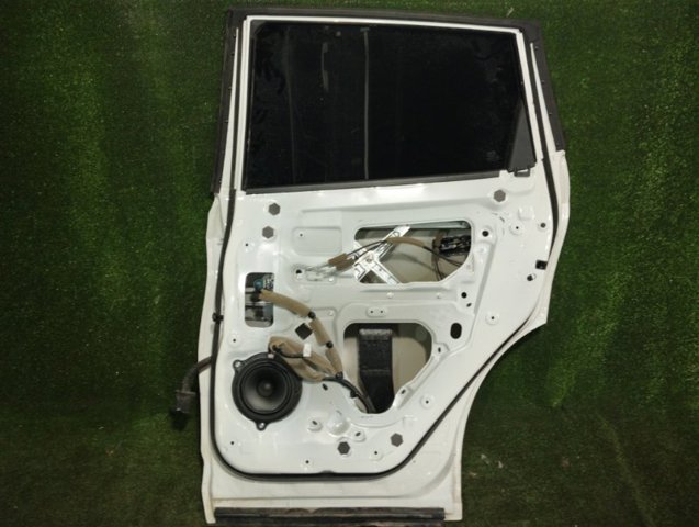 821005AA0A NISSAN Дверь задняя правая купить в Львов