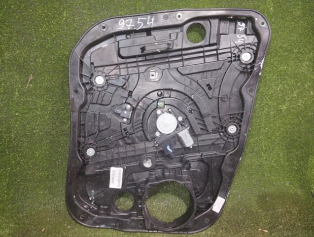 Механизм стеклоподъемника водительской двери 82471C6000 HYUNDAI